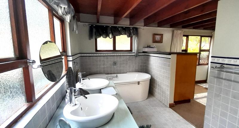 8 Bedroom Property for Sale in Hogsback Eastern Cape